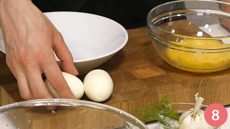 insalata-di-spinacini-con-uovo-fritto-e-salsa-tzatziki 8